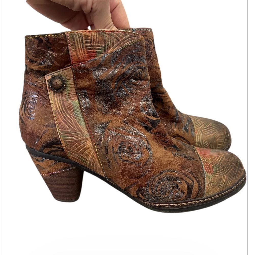 Spring Step Waterlily Leather Ankle Boots
Floral Brown Chunky Heel Boho